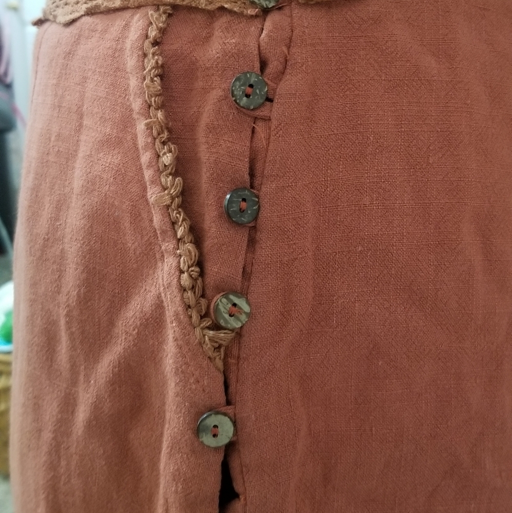 ON THE EDGE RUSTY LACE DETAIL SHORTS - Picture 9 of 15